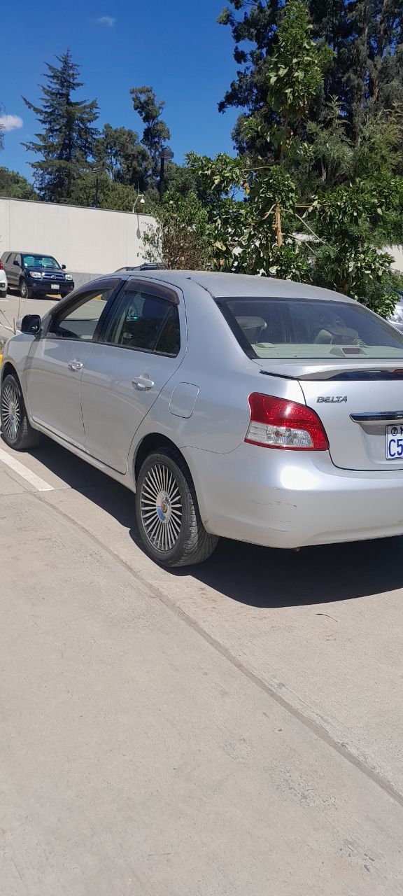 Toyota yaris belta 2009 - Image