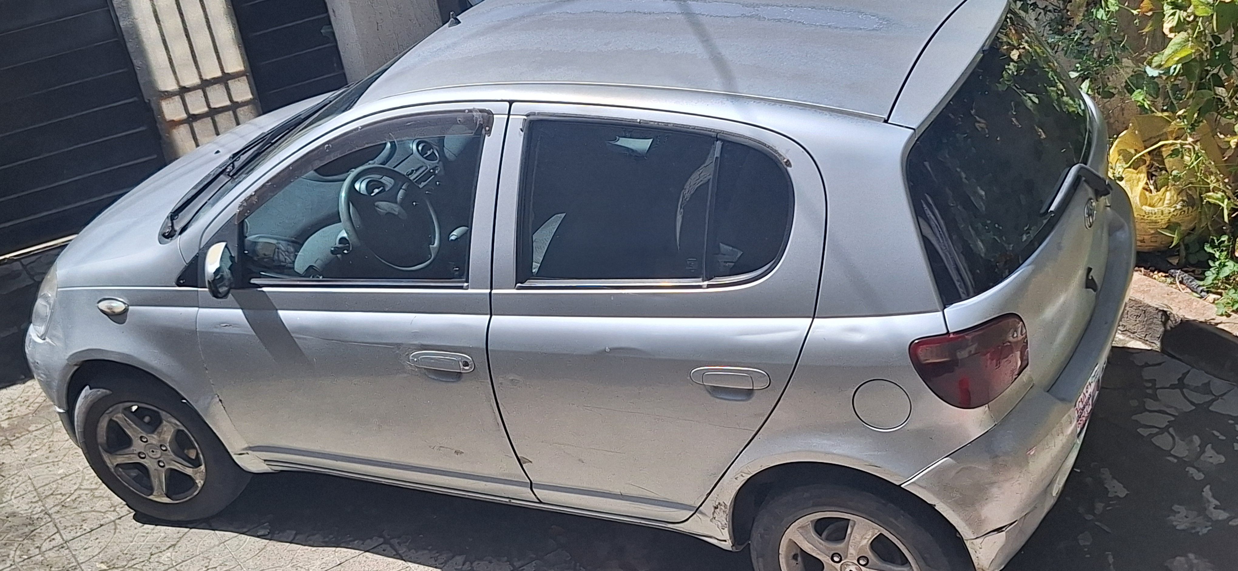 Vitz 2001 Automatic 