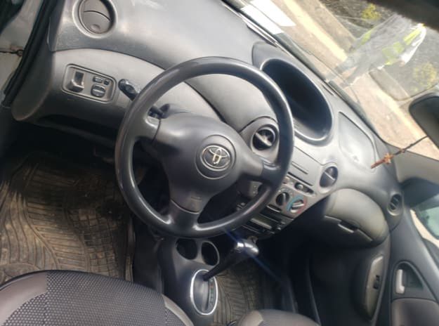 Toyota vitz - Image