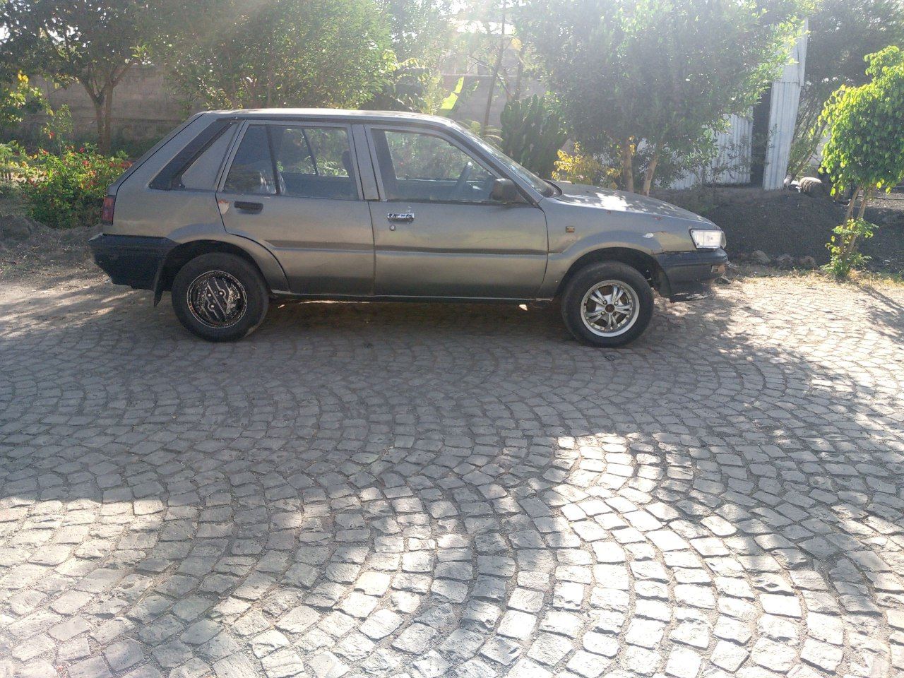 Nissan Sunny - Image