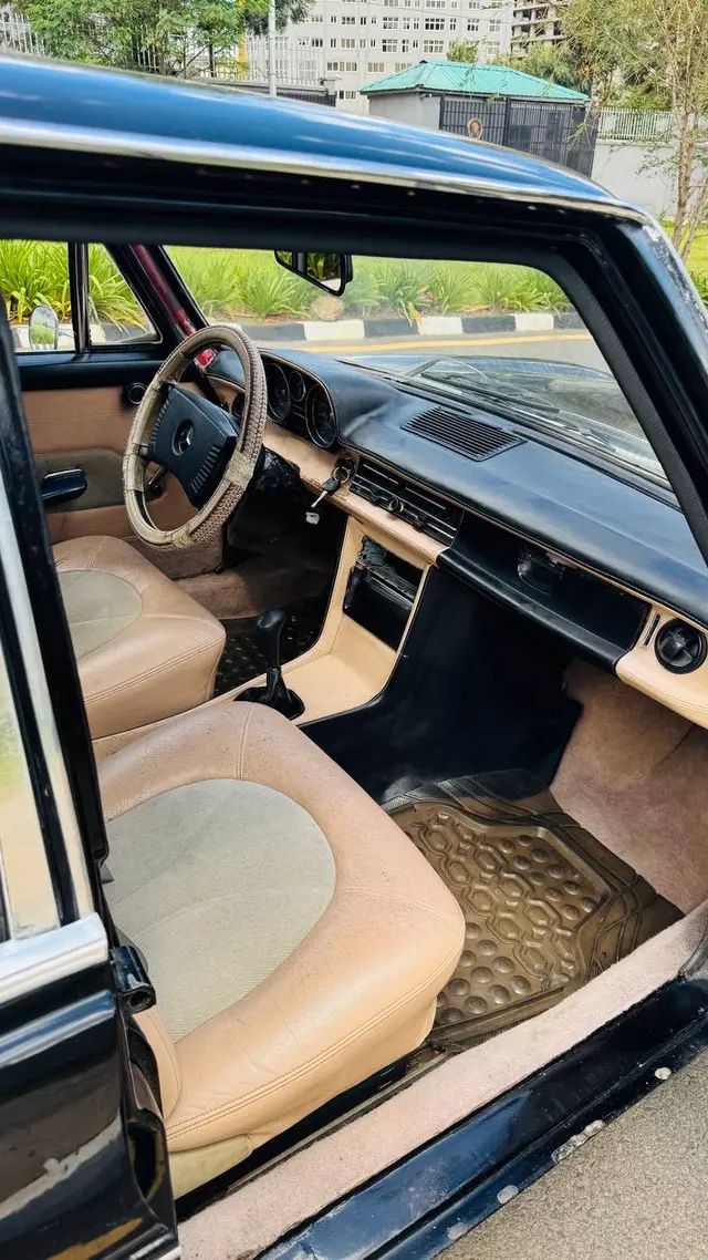 Mercedes 200 1971 - Image