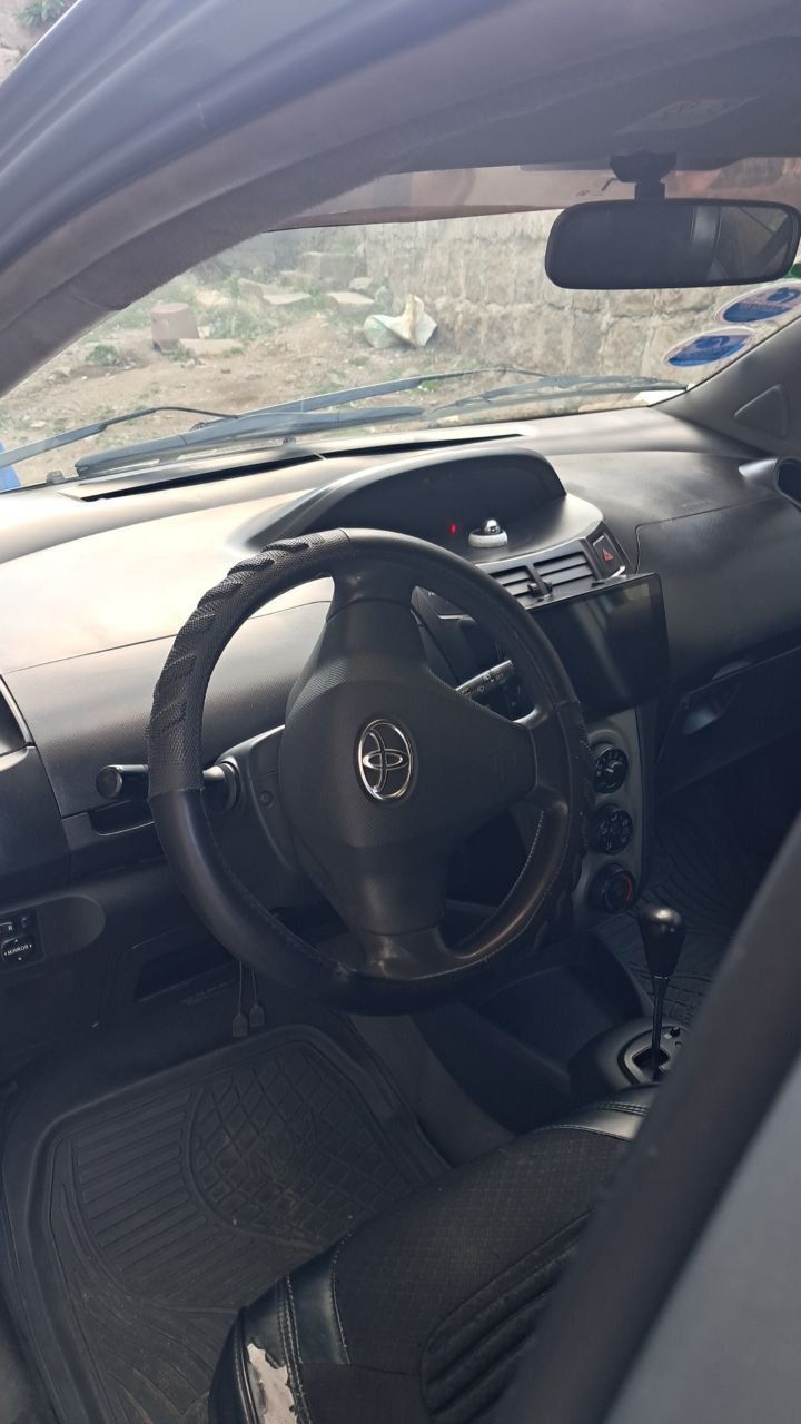 Toyota Yaris 2009 - Image