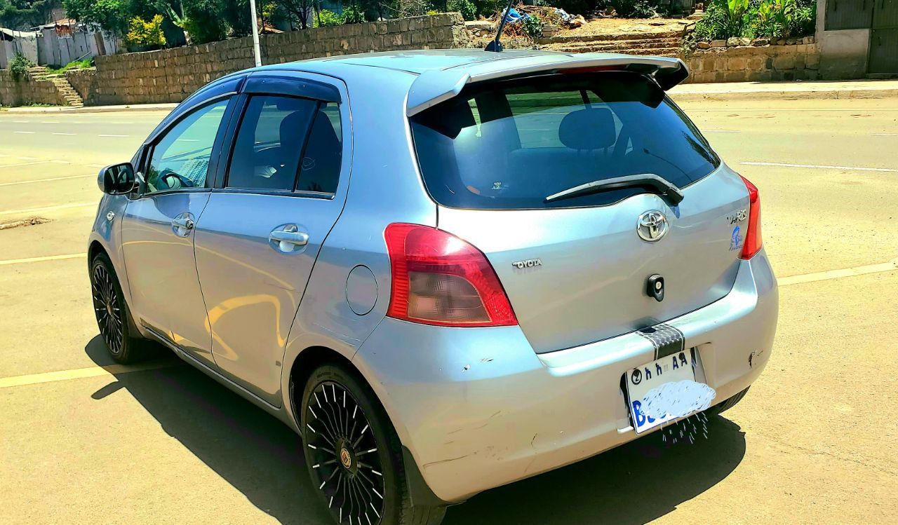 Toyota Yaris Compact 2007 - Image