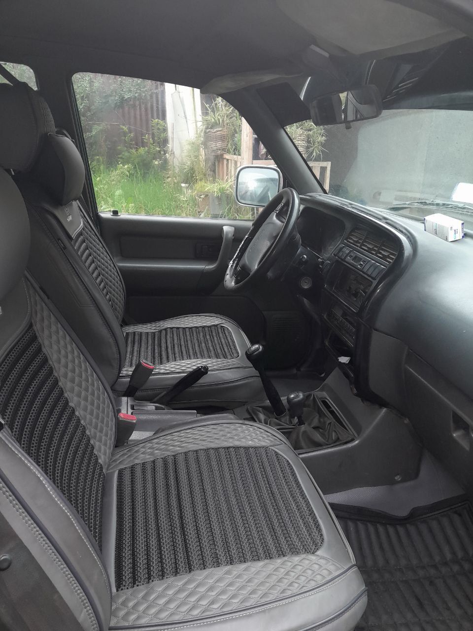 Isuzu Trooper - Image