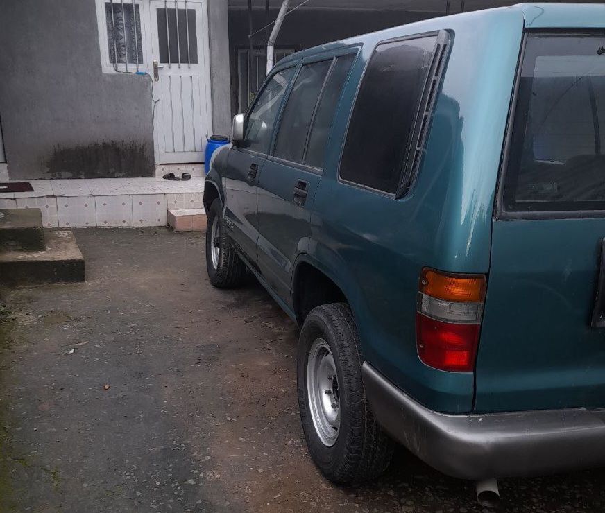 Isuzu Trooper - Image
