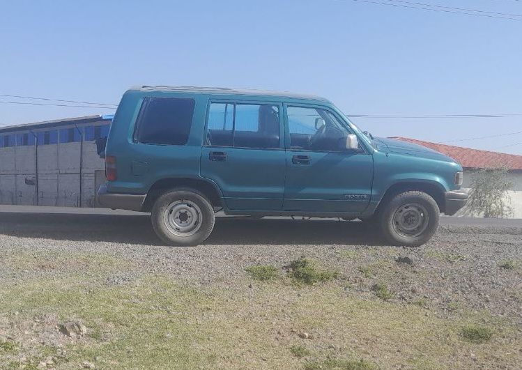 Isuzu Trooper