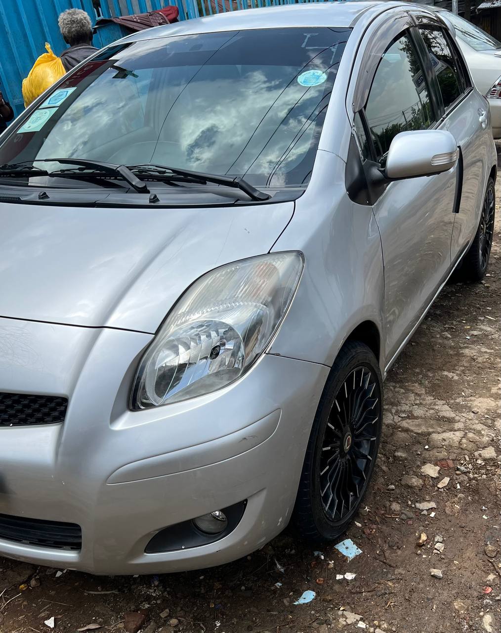 Toyota Yaris Compact 2010 - Image