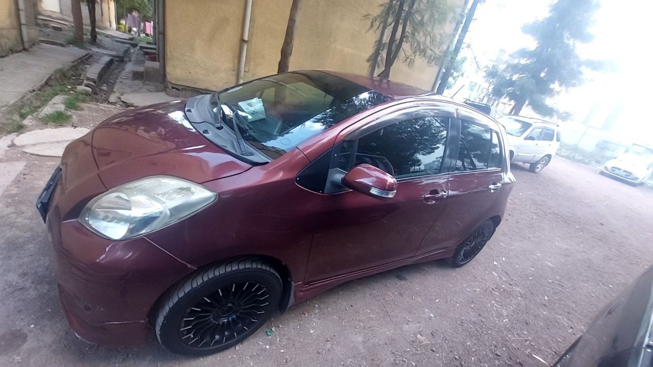Toyota Yaris 2010 - Image