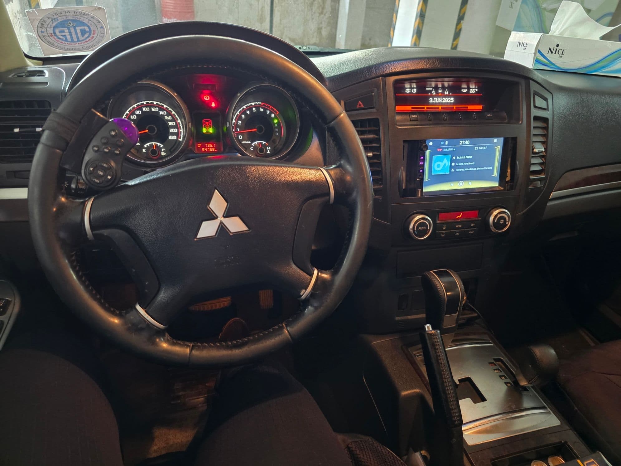 Mitsubishi Pajero - Image