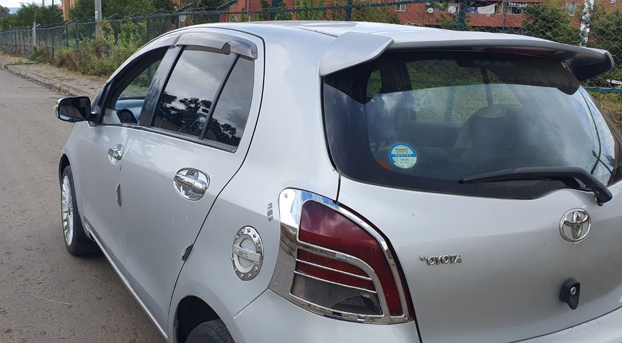 Toyota Yaris Compact 2010