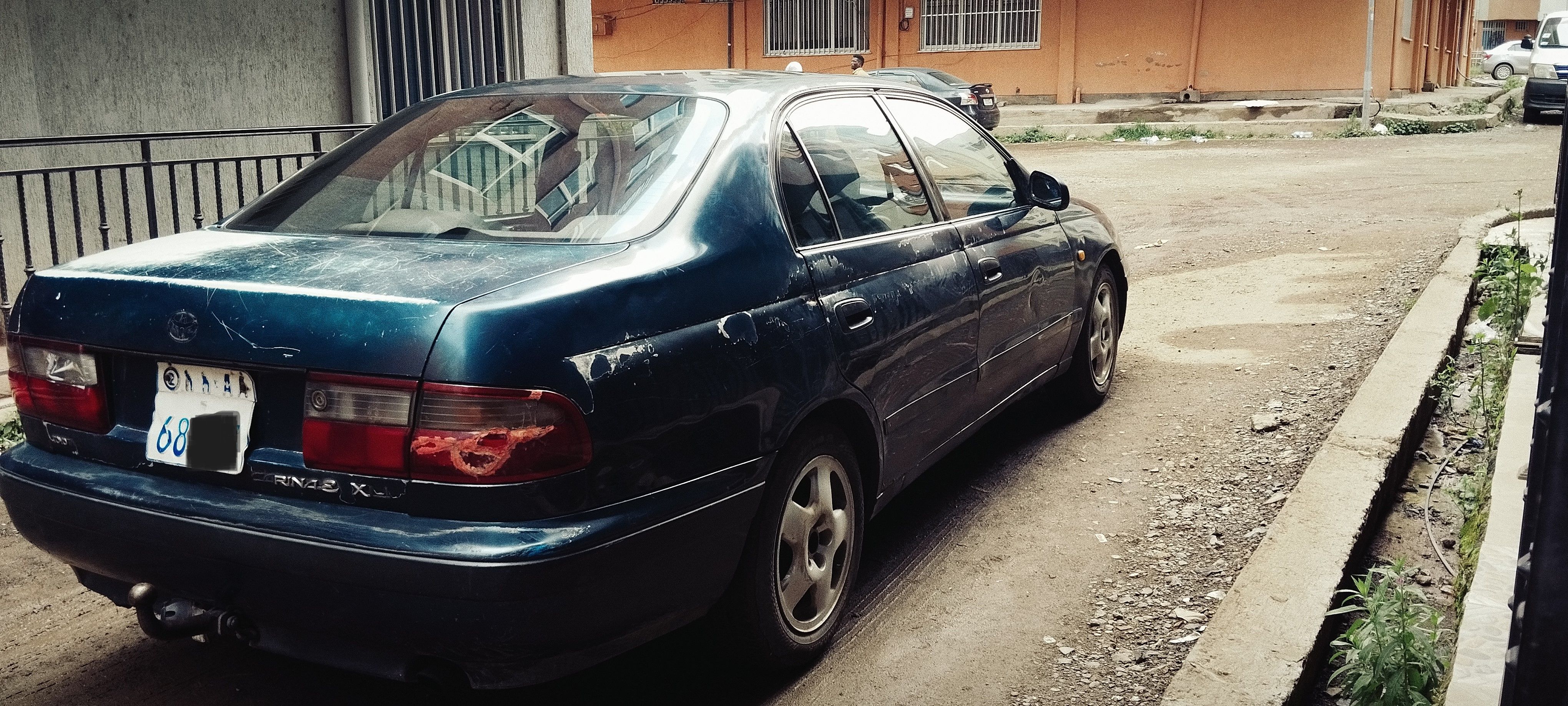Toyota Carina E, 1.6 Sedan - Image