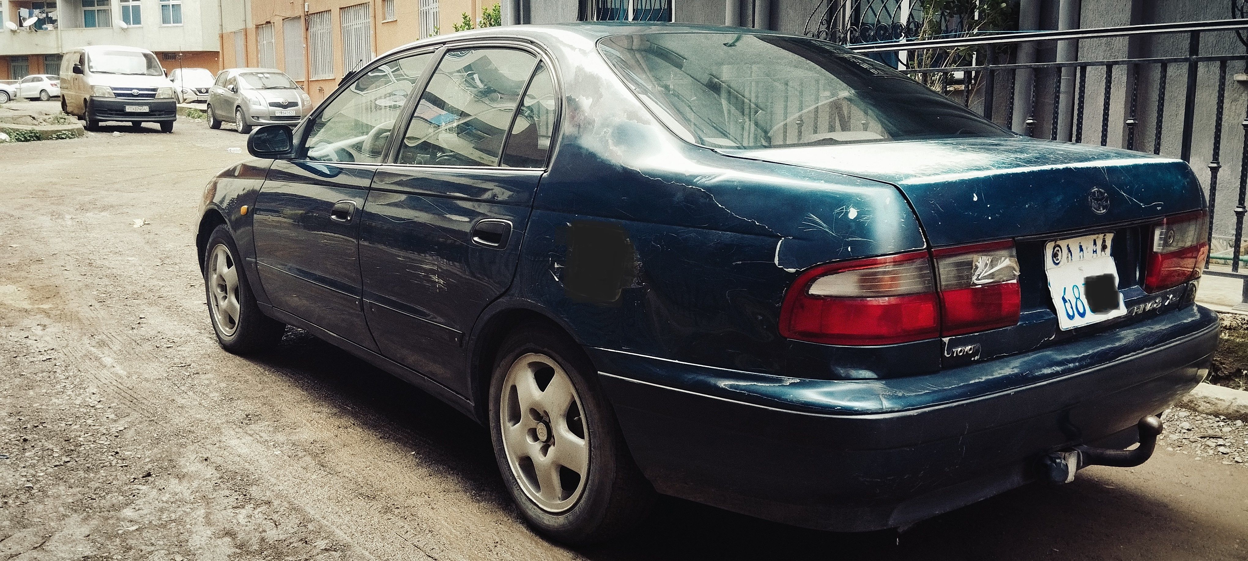 Toyota Carina E, 1.6 Sedan - Image