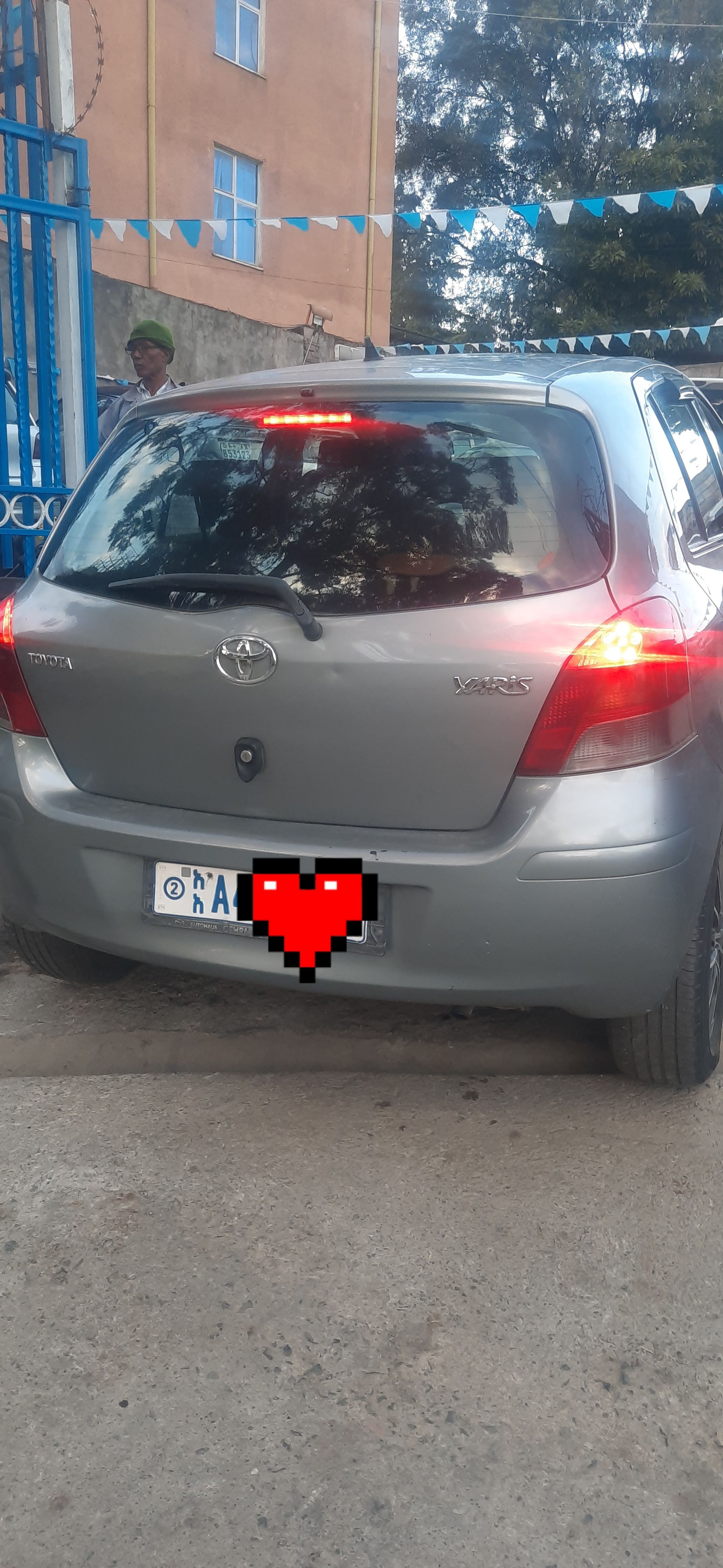 Toyota yaris compact 2009 - Image