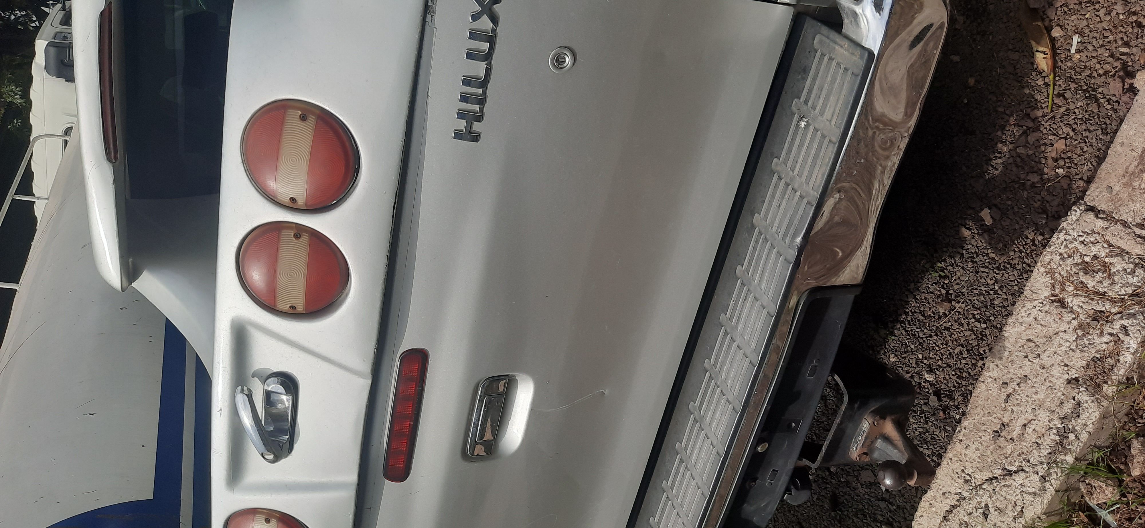 Toyota double cap hilux 2010 - Image