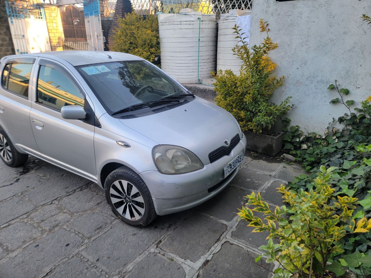 TOyota vitz 2001