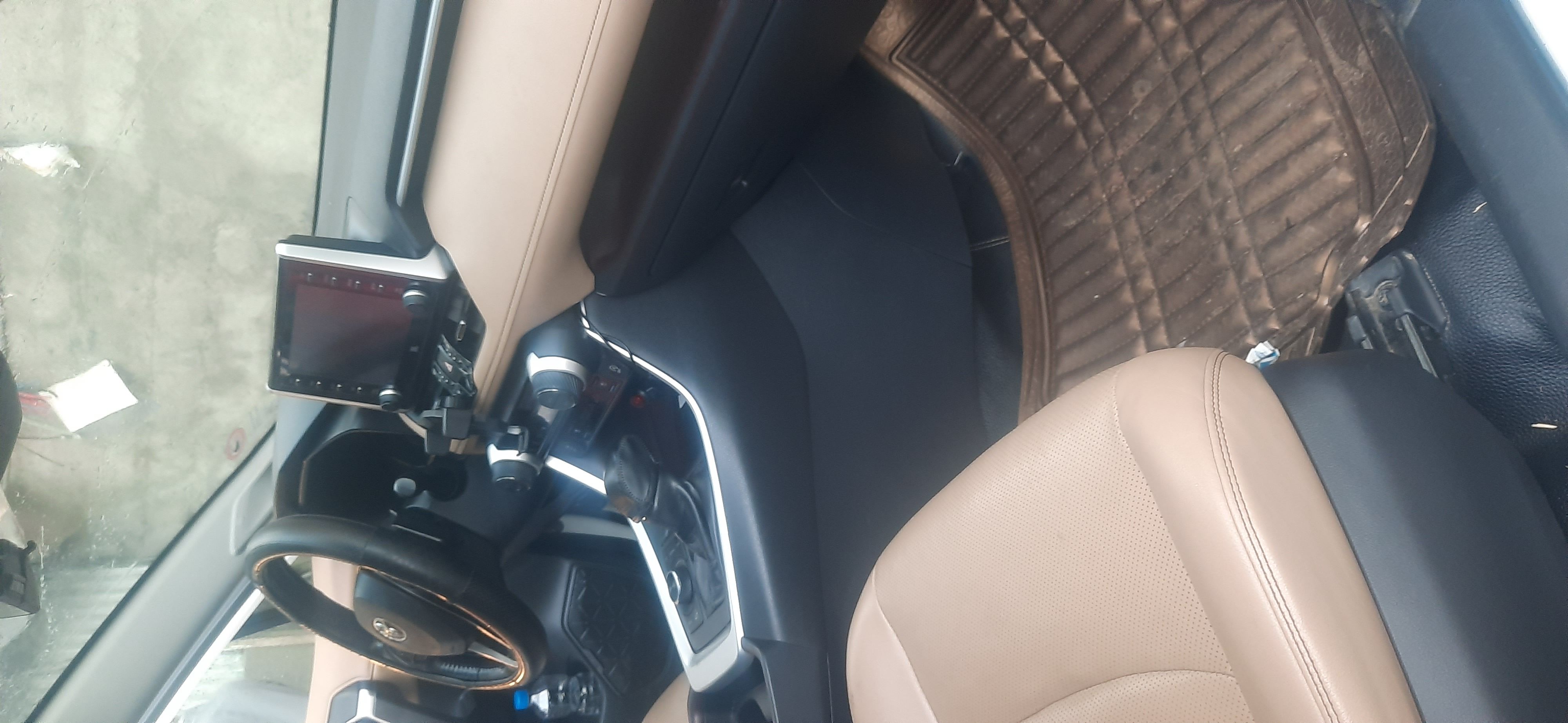 Toyota rav4 2020 - Image