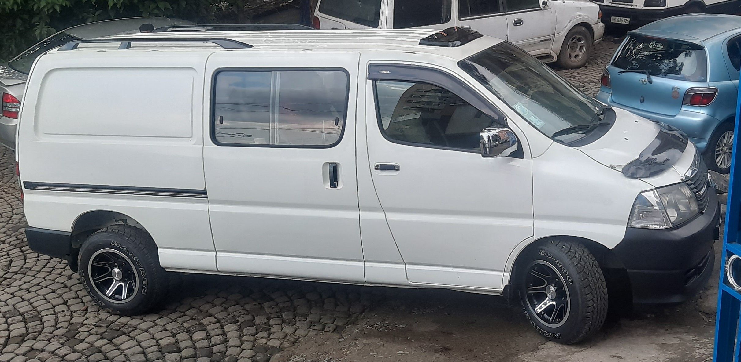 Toyota D4D 2011 halfvan
