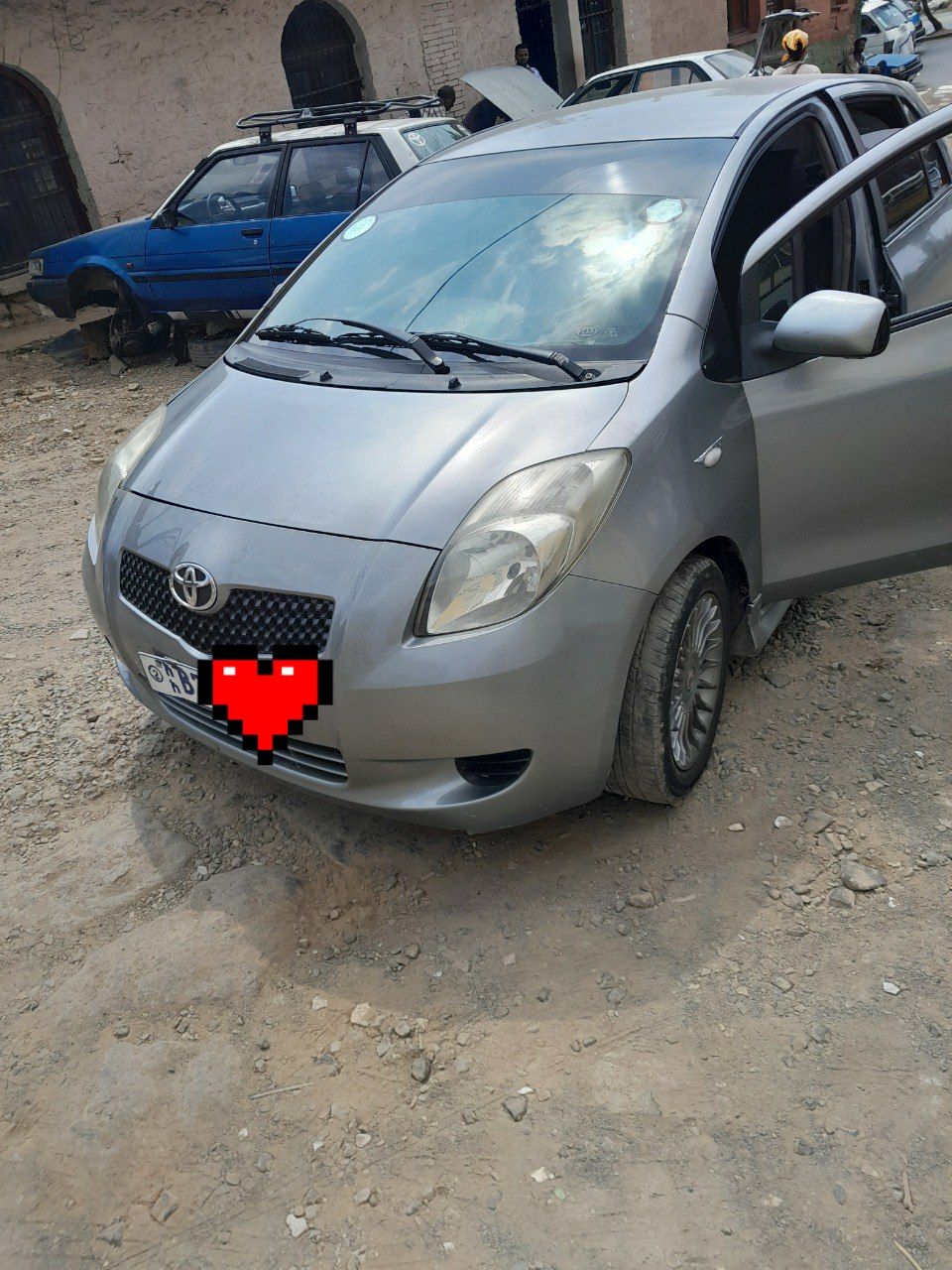 Toyota yaris compact 2007