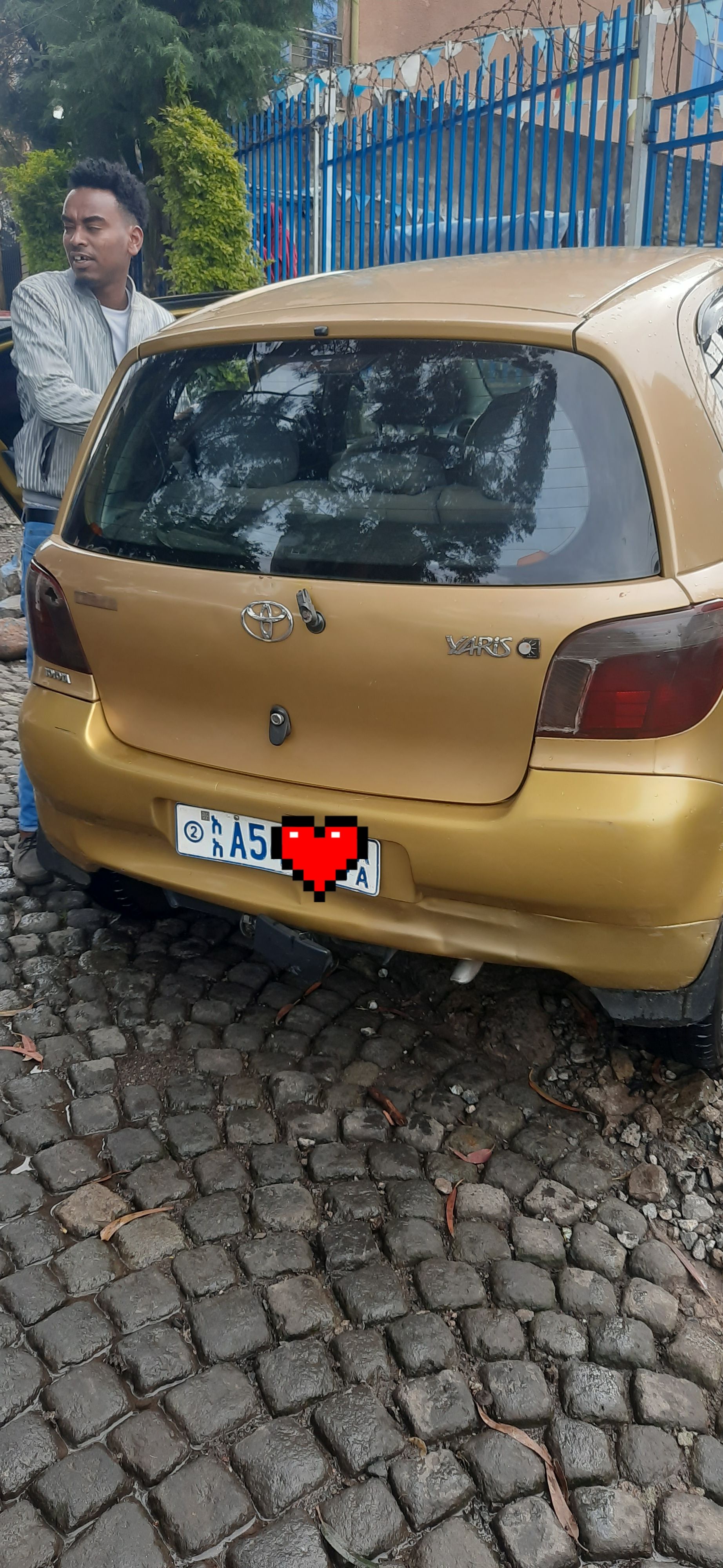 Toyota vitz yaris 2000 - Image