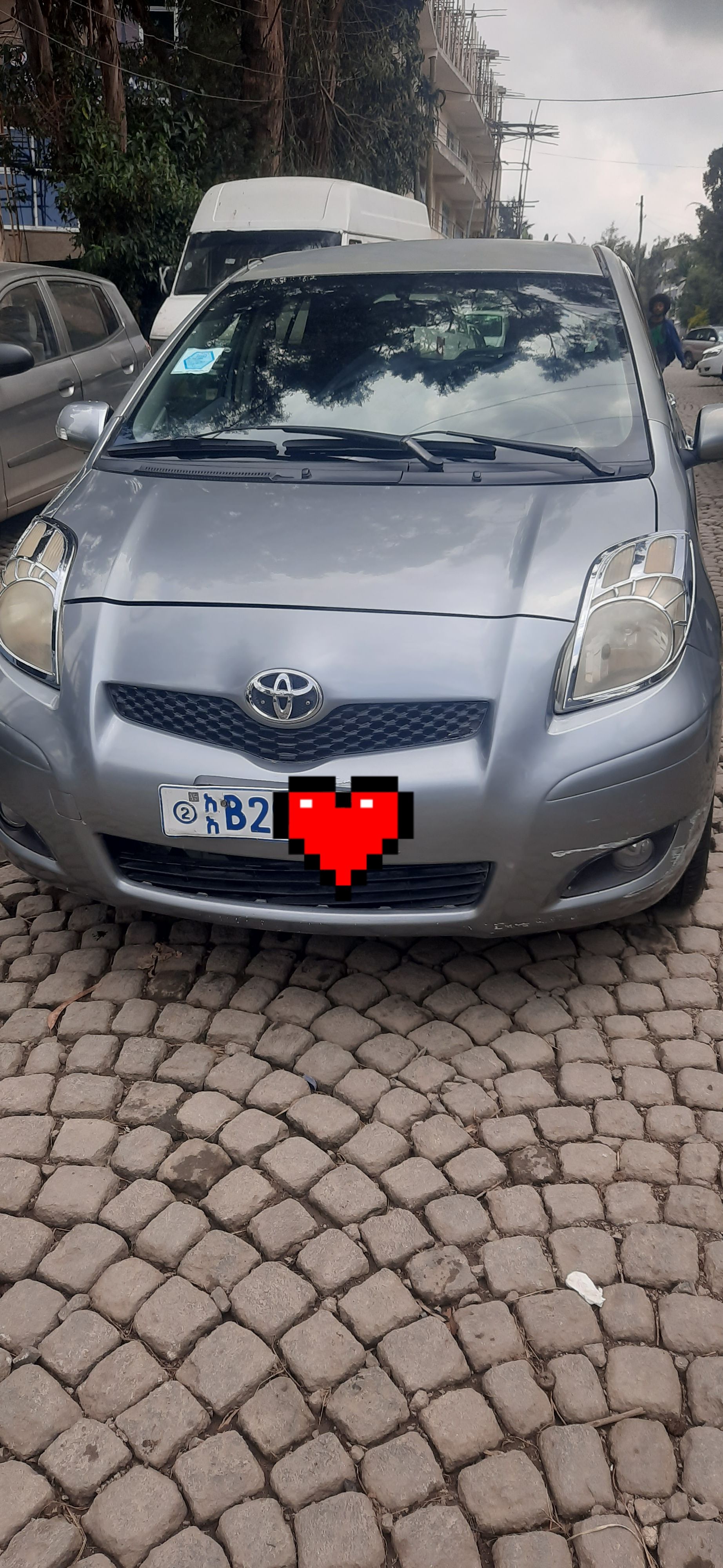 Toyota yaris compact 2010