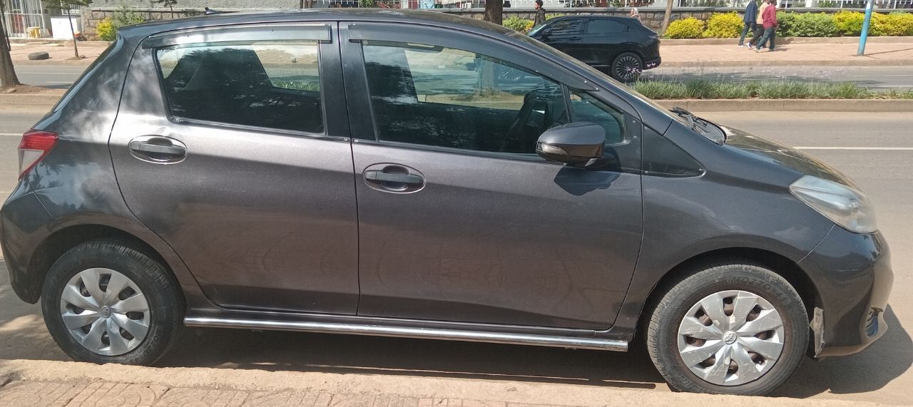 Toyota yaris 2011