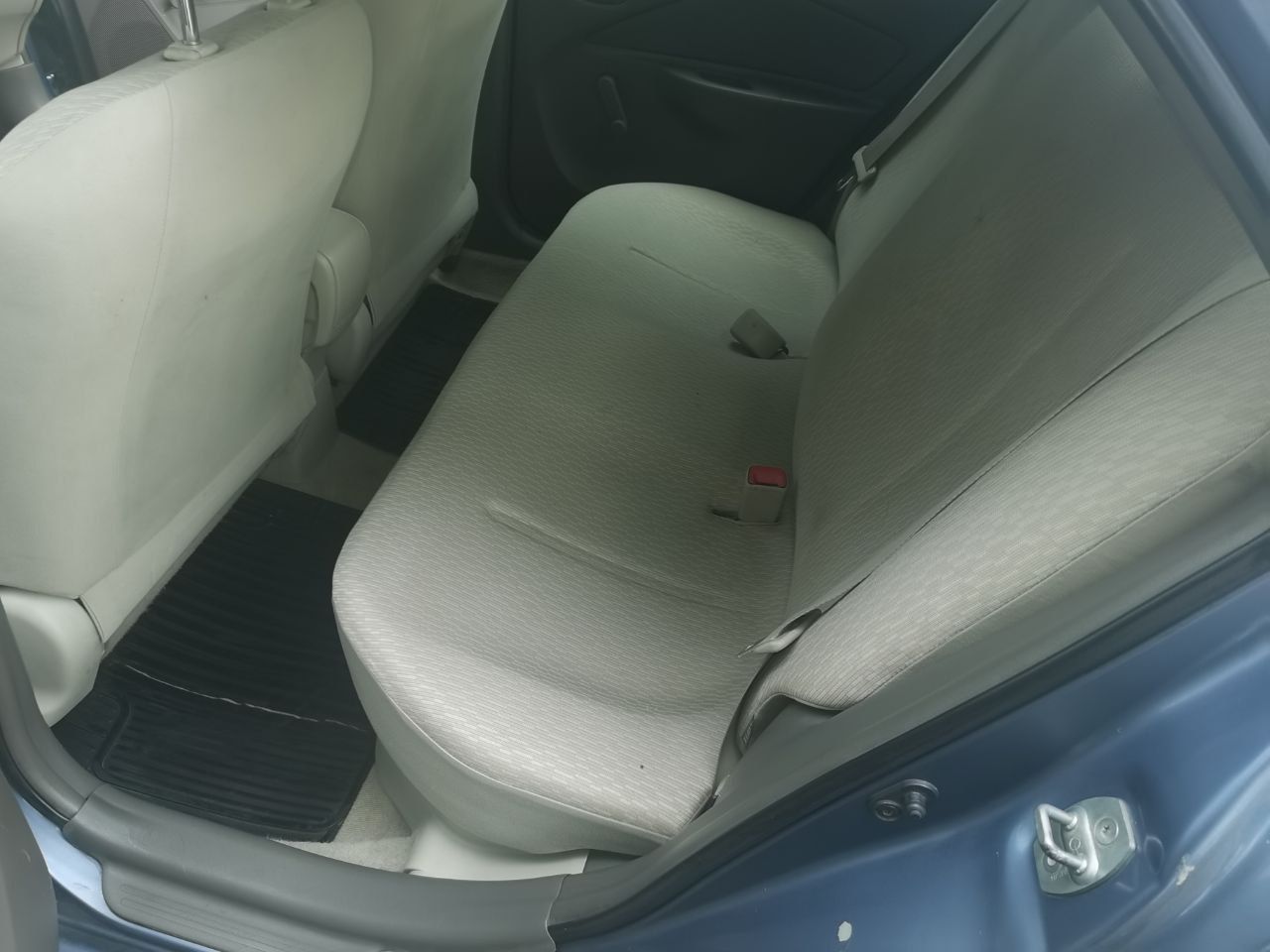Toyota yaris sedan  2013 - Image