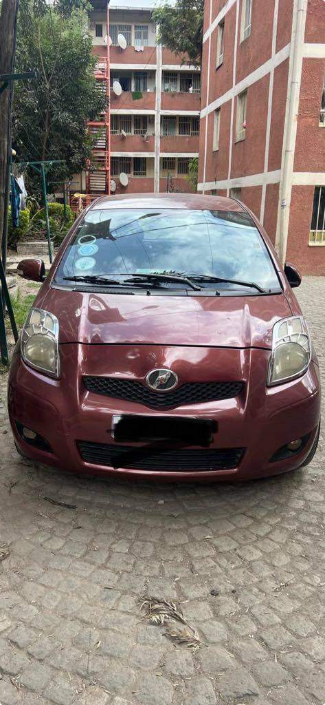 Toyota Yaris Compact 2010