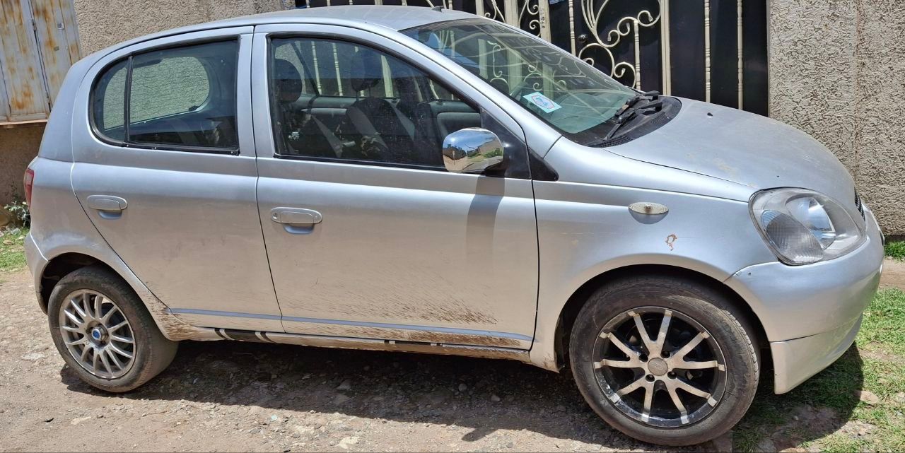 Toyota Vitz 1999