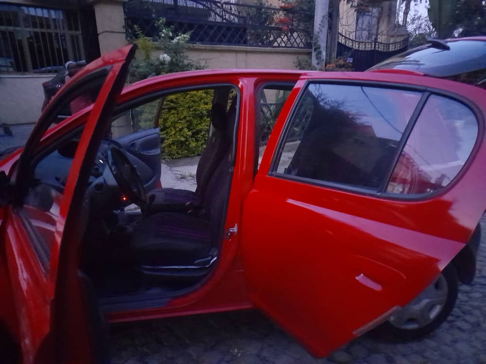 Toyota Yaris Vitz 1999  - Image