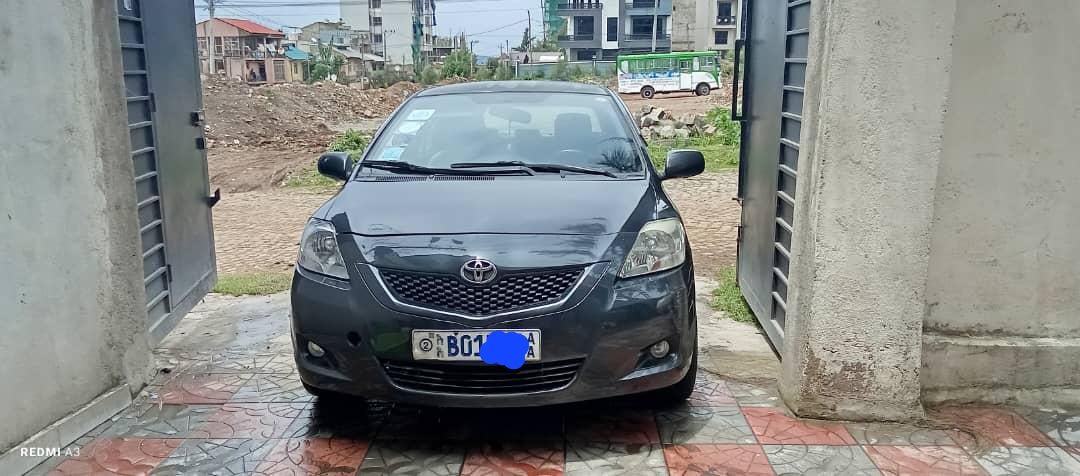 Toyota Yaris Sedan 2010 - Image