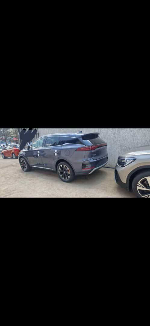 BYD TANG HYBRID 2025