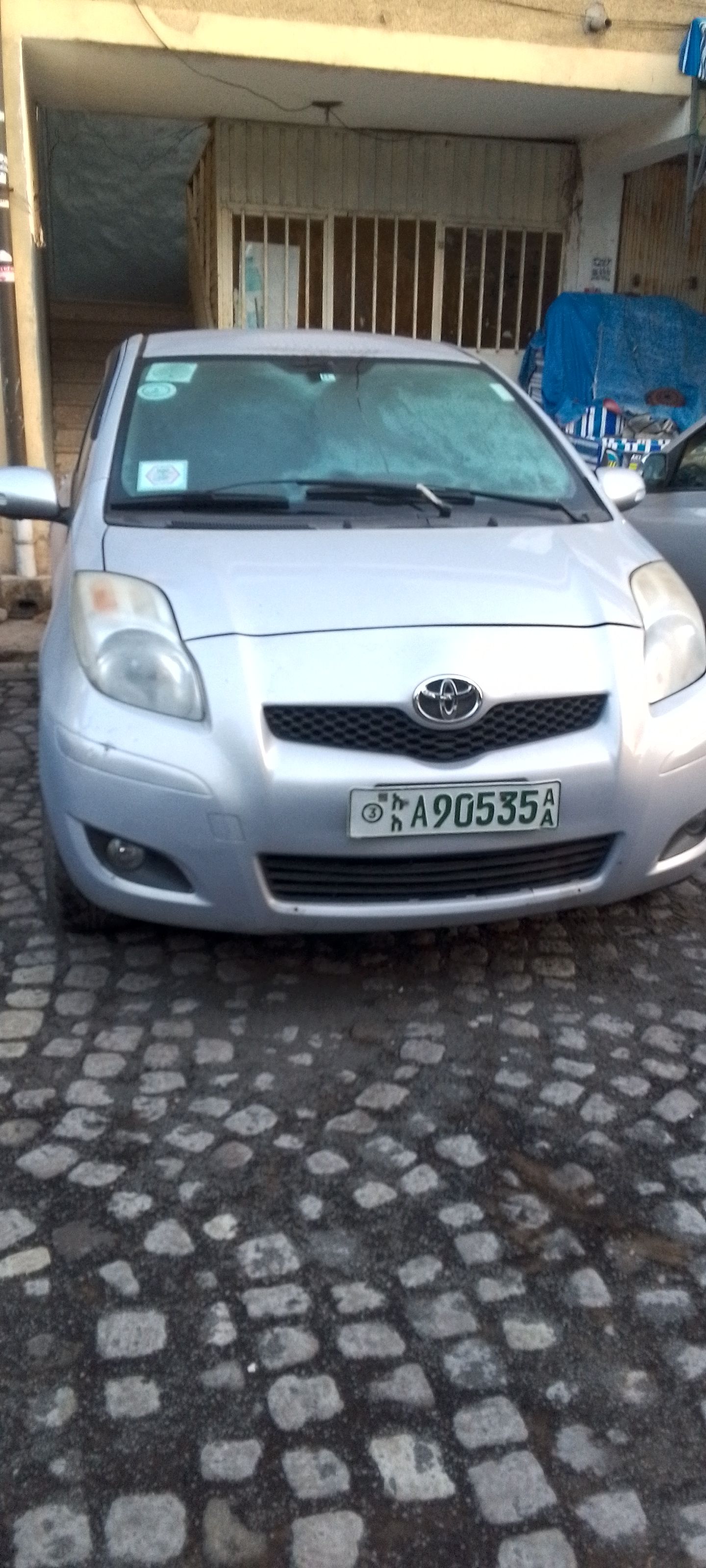 Toyota compact Yaris 2010
