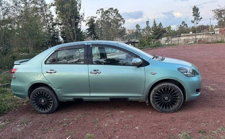 Toyota Yaris 2010 - Image