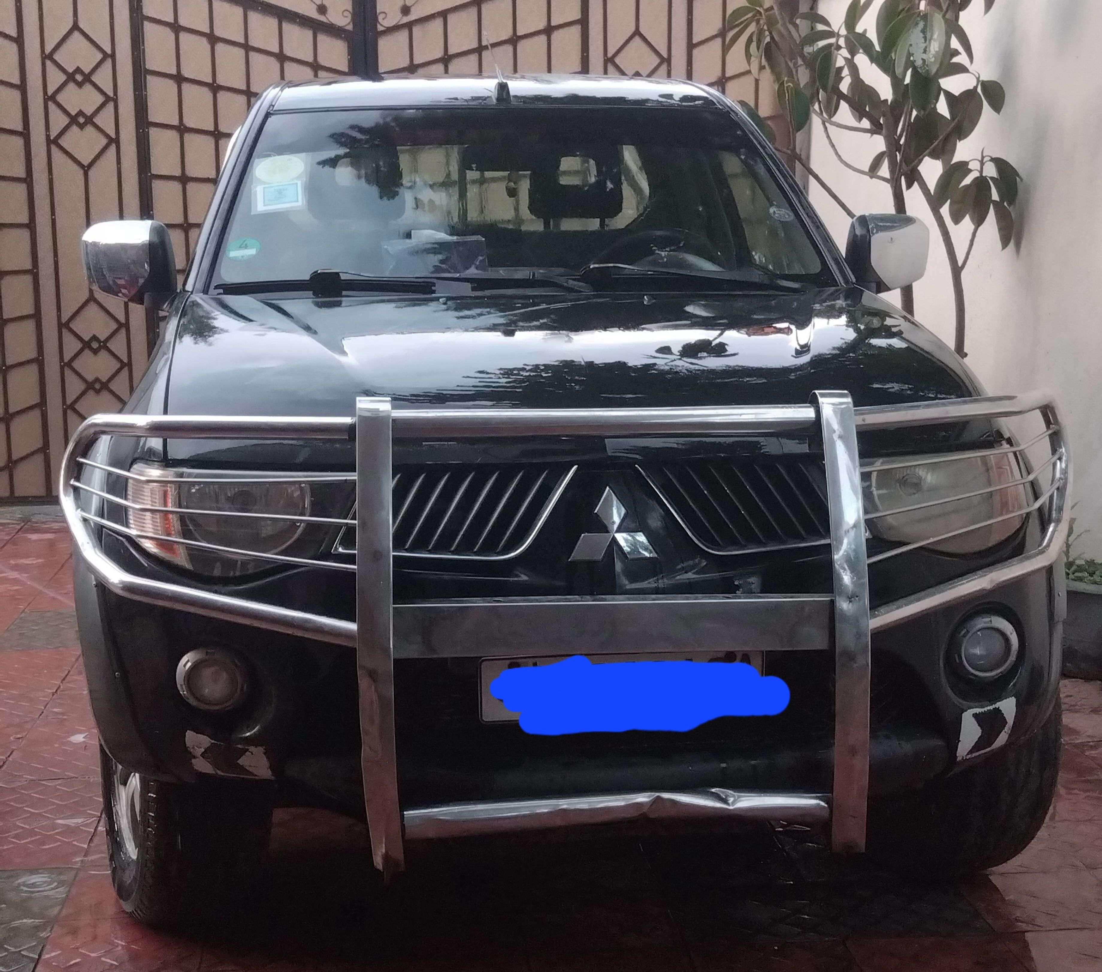 Mitsubishi pickup L200