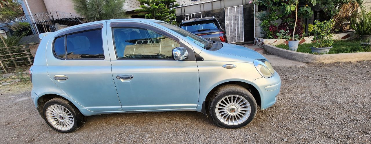 Toyota Vitz - 2004