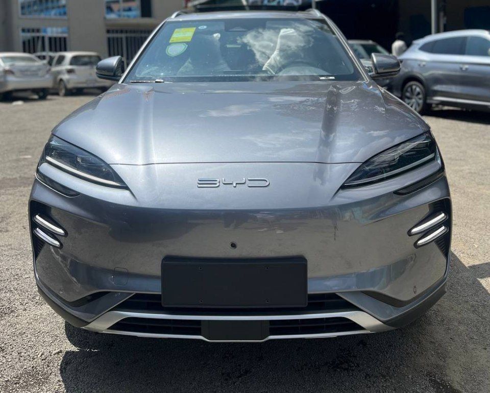 byd song plus        50% with bank  - Image