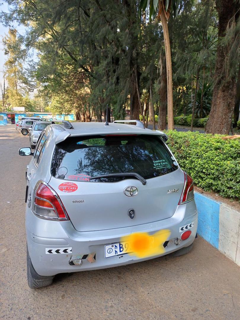 Toyota Compact 2010 - Image
