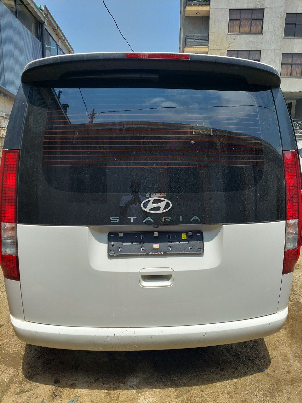 HYUNDAI STARIA HYBRID - Image