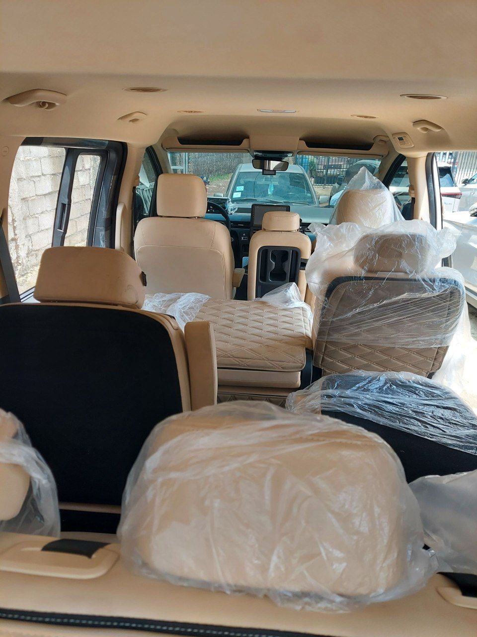 HYUNDAI STARIA HYBRID - Image