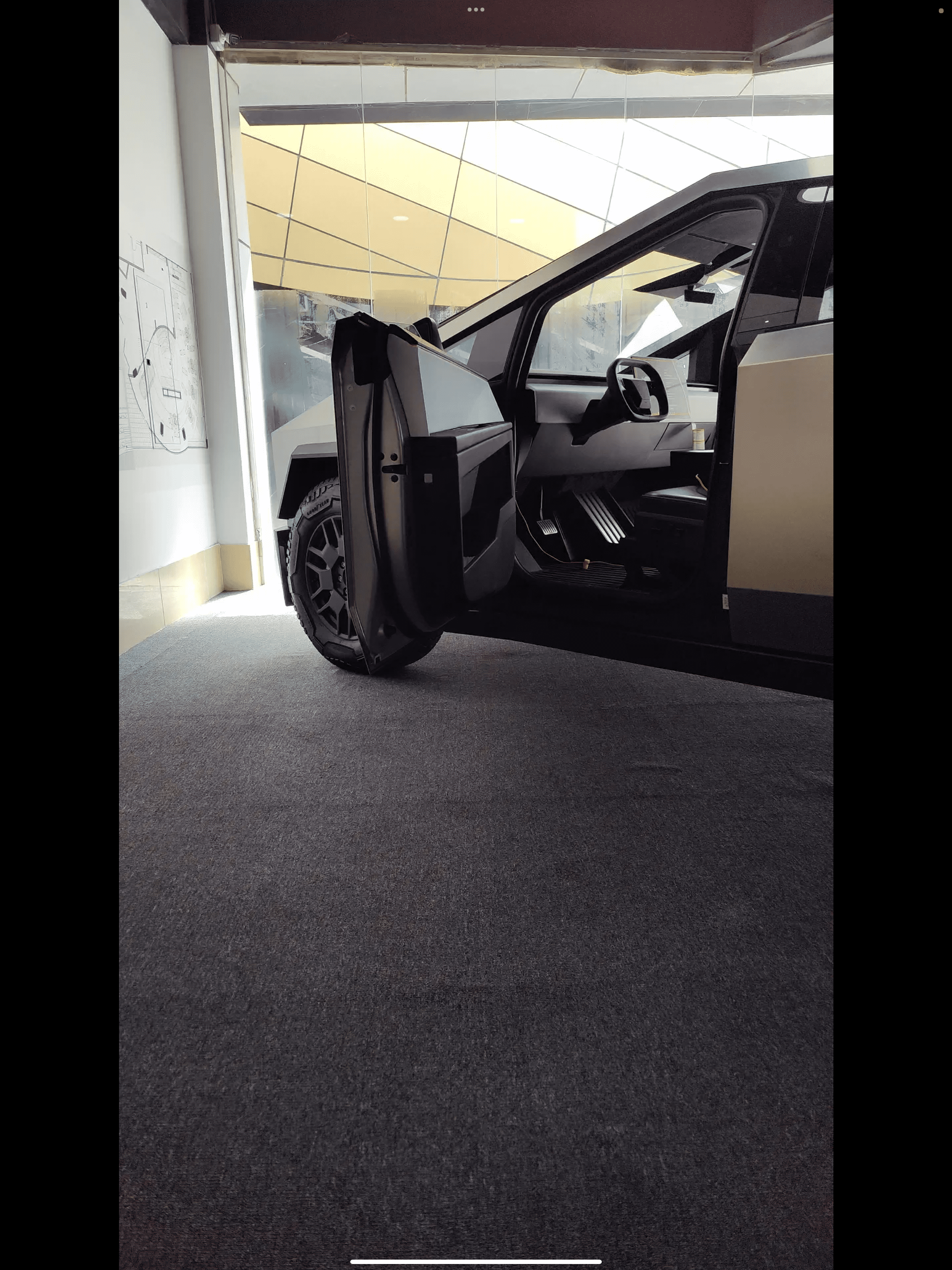 Tesla CyberTruck - Image