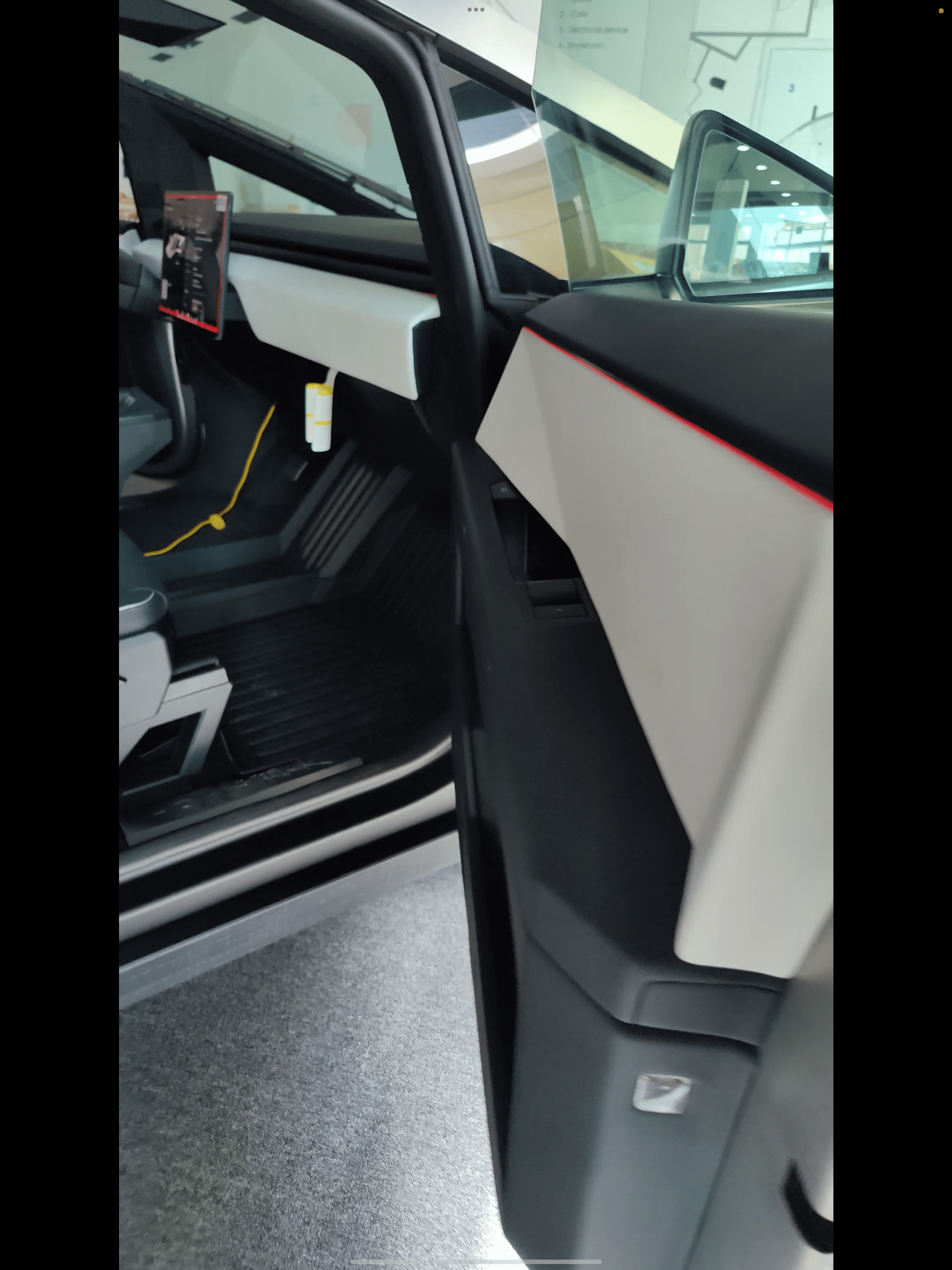 Tesla CyberTruck - Image