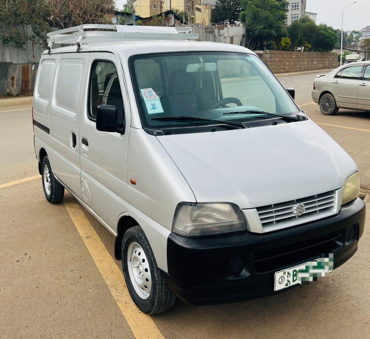 Suzuki carry 1.3 , 4 ፒስተን 1.3 million neg. ባንክ ይመቻቻል