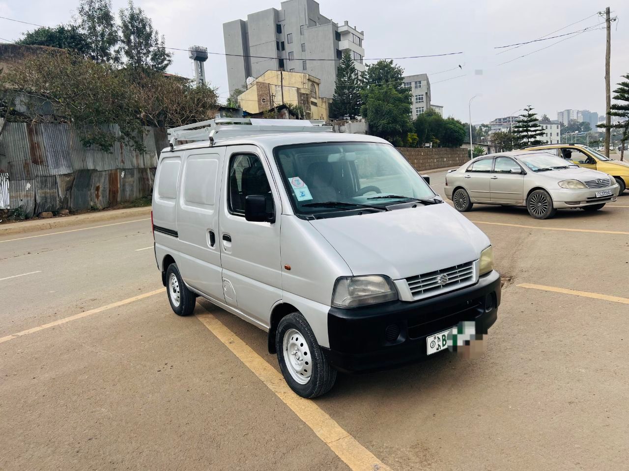 Suzuki carry 1.3 , 4 ፒስተን  1.3 million neg. ባንክ ይመቻቻል - Image