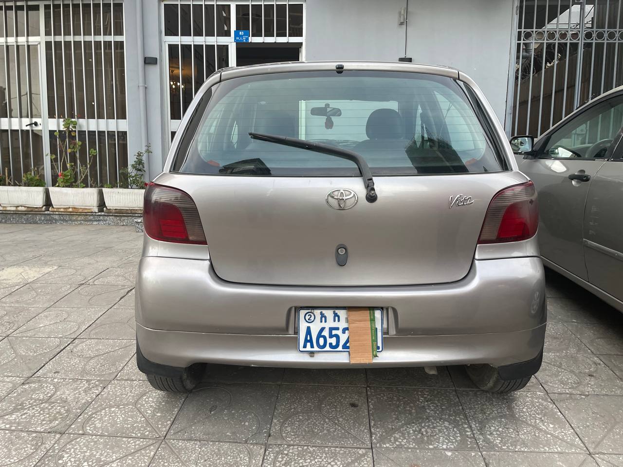 Vitz - Image