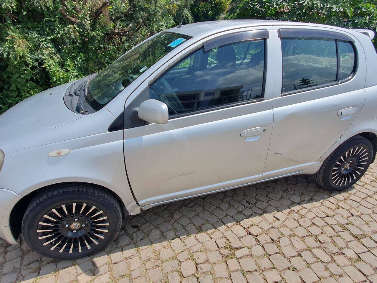 toyota vitz 2001 - Image