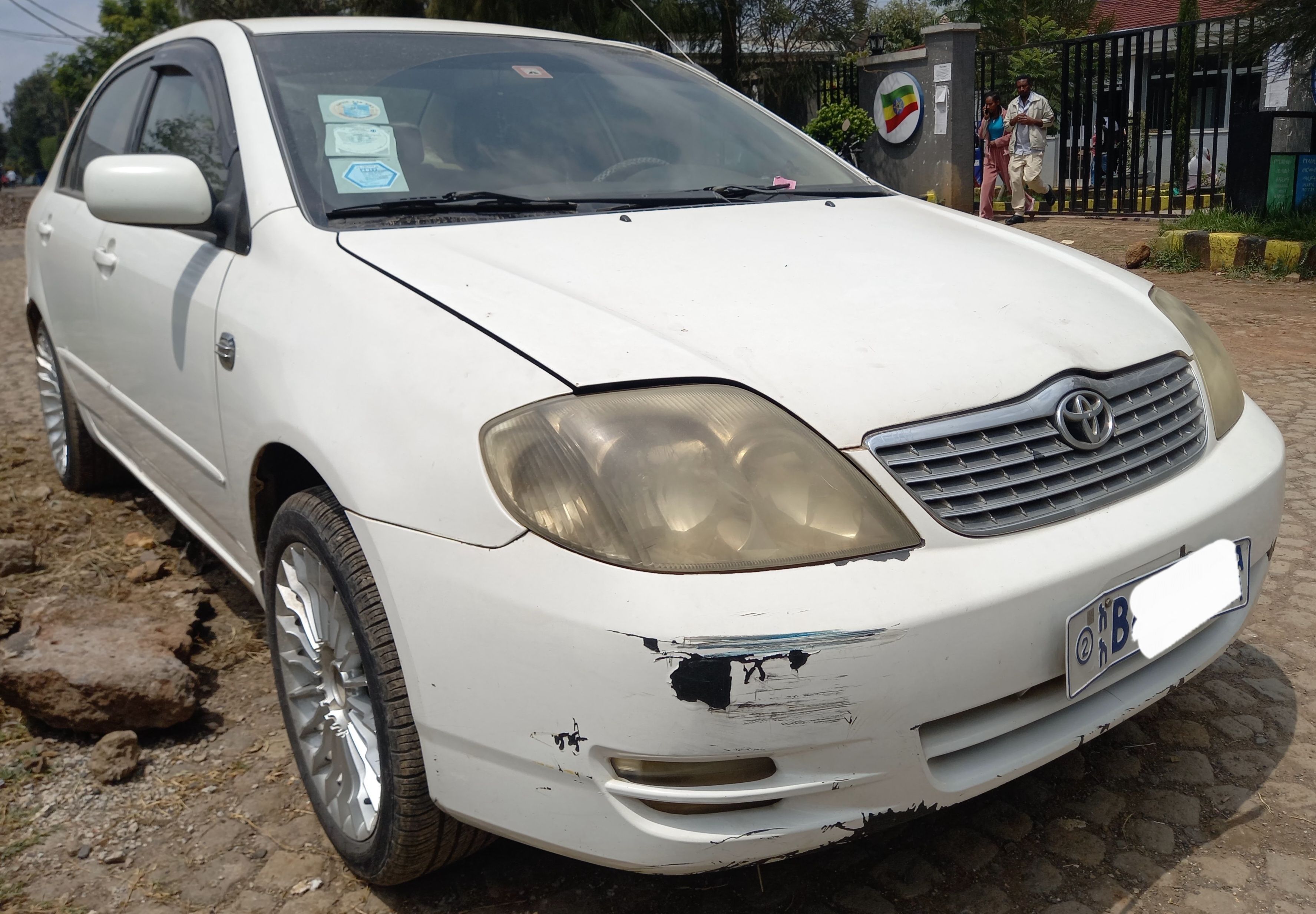 Toyota Corolla (ያልዞረ) - Image