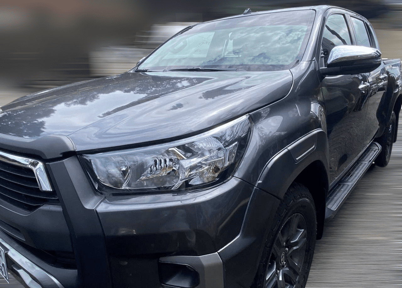 Toyota Hilux Invincible