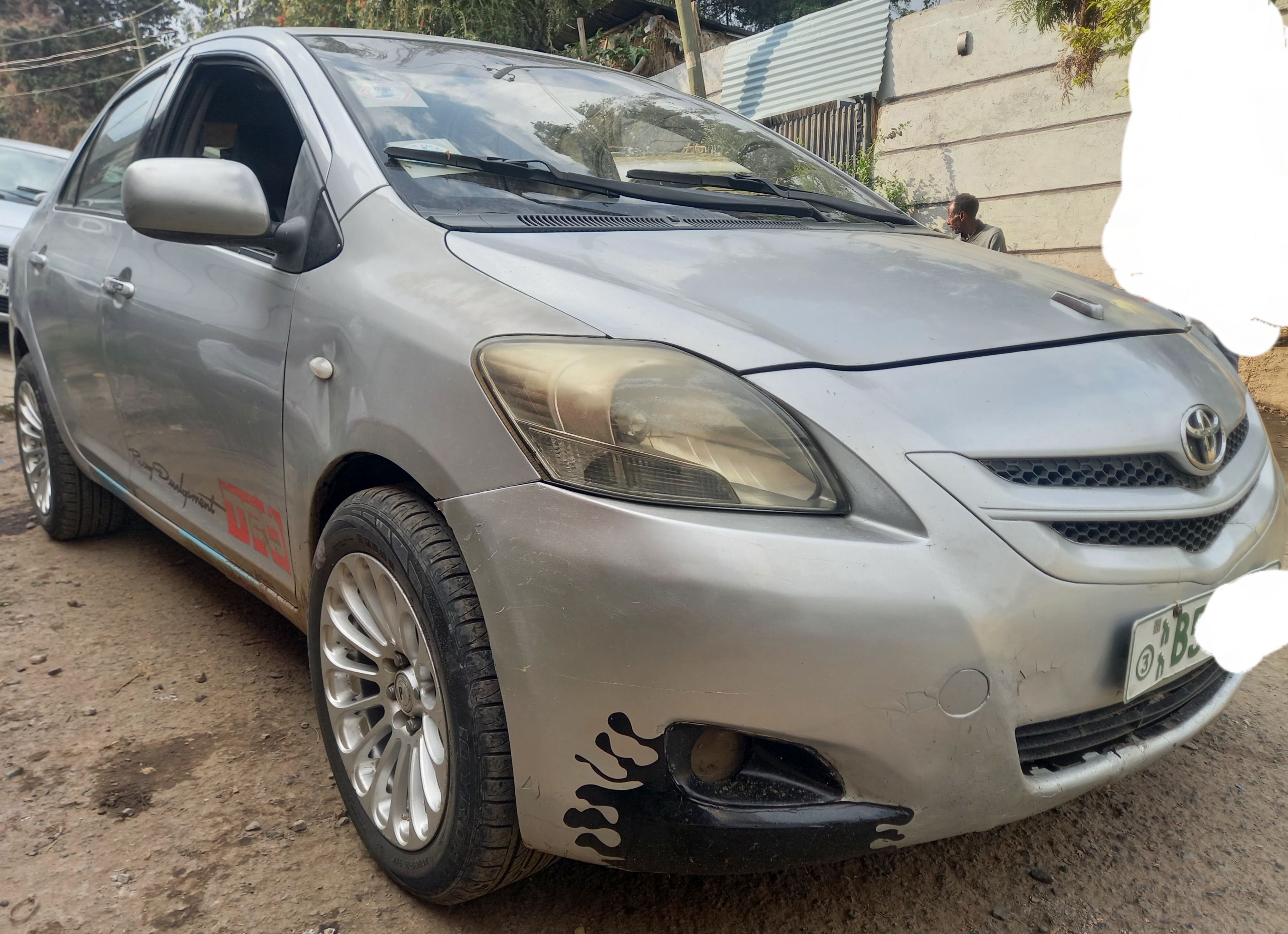 Toyota Yaris (Manual) - Image