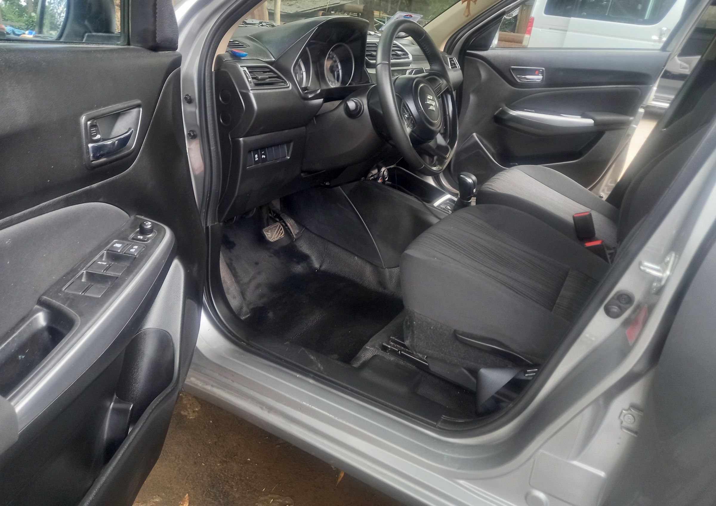 Suzuki Dzire - Image