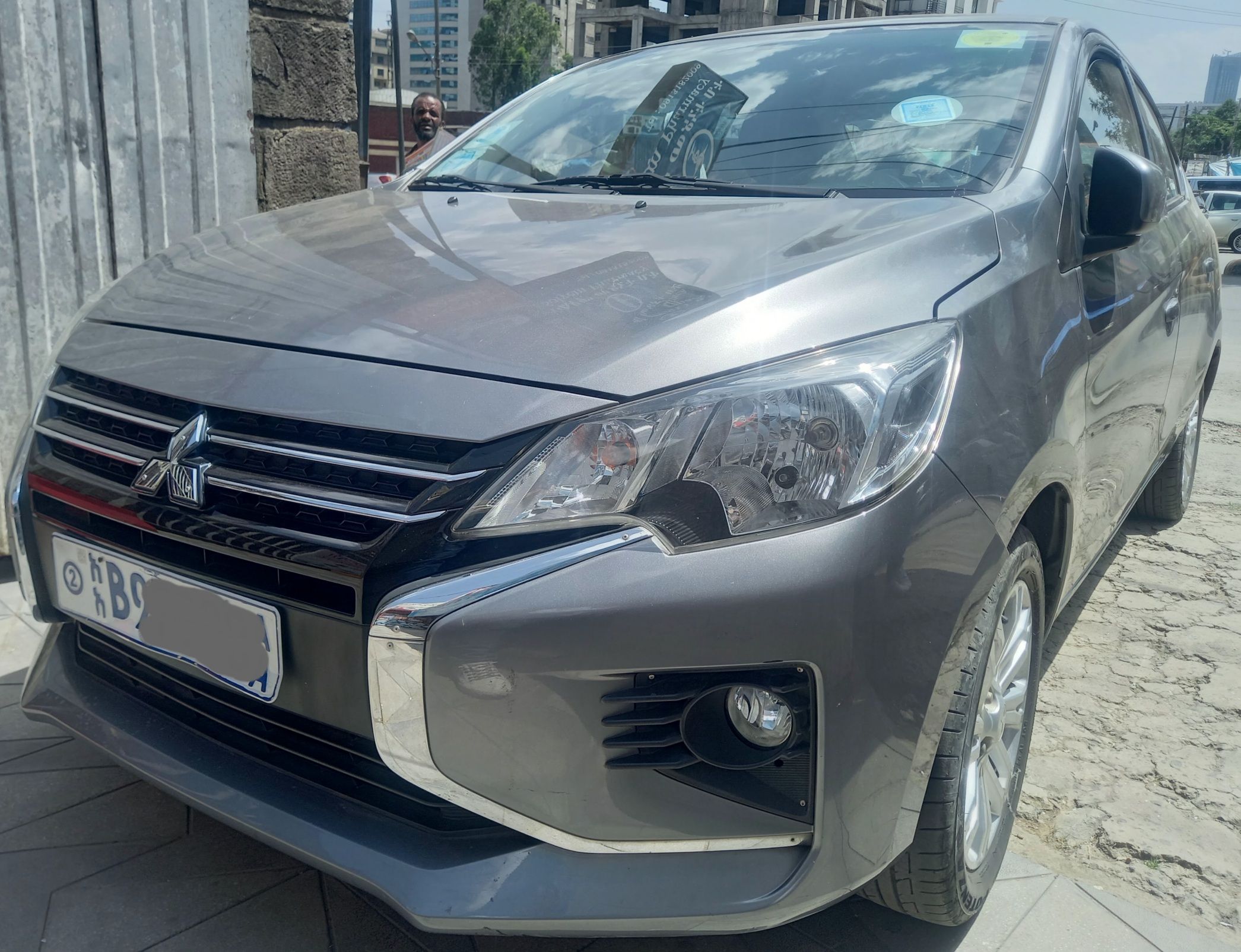 Mitsubishi Attrage 